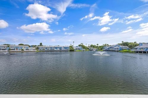 812 Ocean Dunes Cir, Jupiter FL  33477-9121 exterior