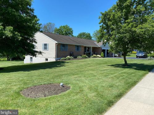 2366 Heather Ln, Gilbertsville, PA 19525-8836