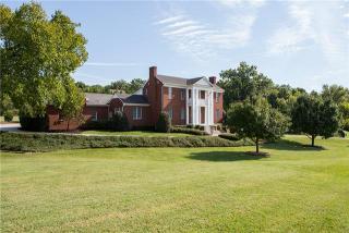 6037 Saddleview Dr, Franklin, TN 37067-5076