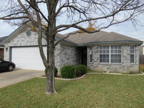 8605 Trinity Vista Trl, Hurst TX  76053-7519 exterior