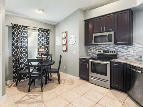 19018 Fishermans Bend Dr, Lutz FL  33558-9753 exterior