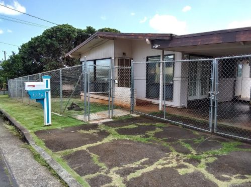 1616 Anakole Pl, Pearl City HI  96782-2001 exterior