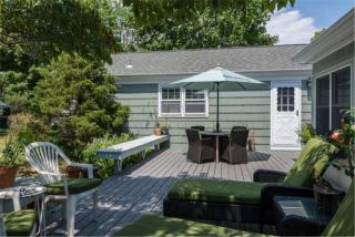 44 Connetquot Rd, Bay Port, NY 11705-2112