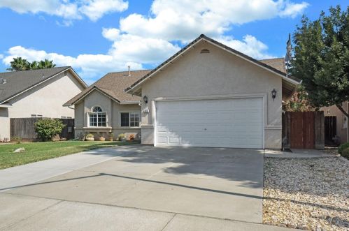 3737 Van Dusen Ave, Riverbank CA  95367-3030 exterior