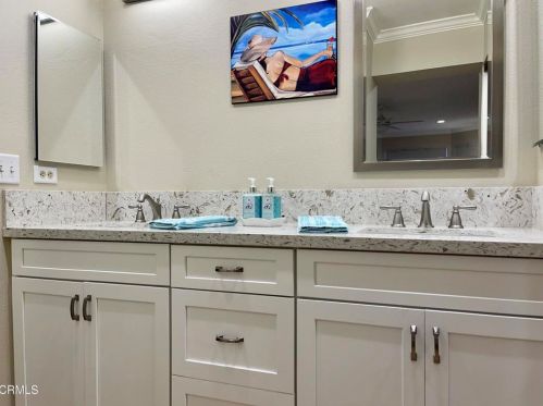 2043 Majorca Dr, Oxnard CA exterior