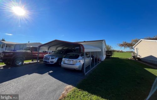 40 Tiffany Dr, Lees Cross Roads, PA 17257-8114