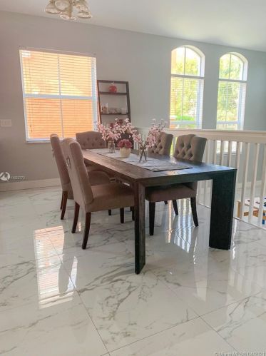4928 165th Ave, Hollywood, FL 33027-4902