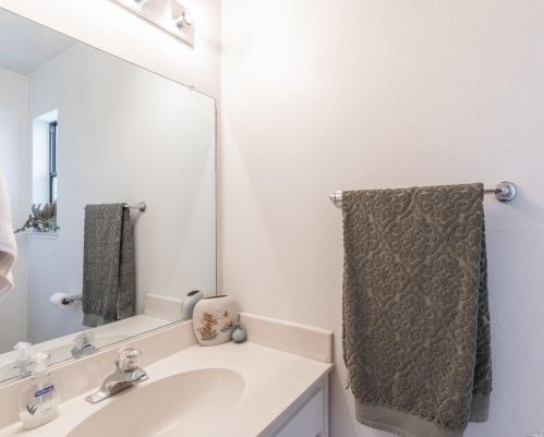 1971 Windmill Cir, Santa Rosa CA  95403-6934 exterior