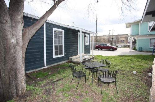 813 May St, Fort Worth TX  76104-3218 exterior