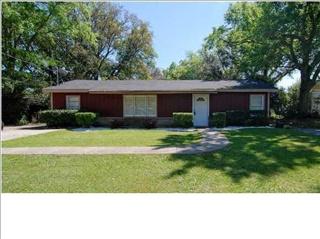 5633 Holden Dr, Mobile, AL 36619-1840