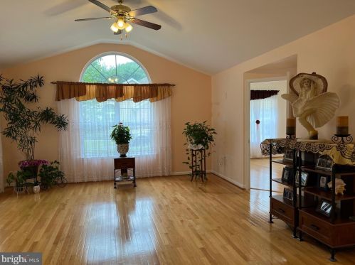 203 Pt Ct, Lawrence Township NJ  08648-2859 exterior