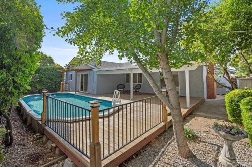 1383 Keri Ln, Chico CA  95926-7321 exterior