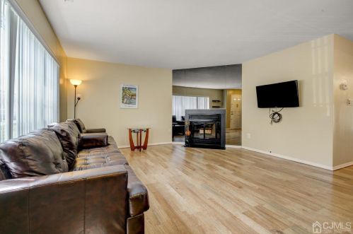 18 Cloister Ct, Old Bridge NJ  08857-3205 exterior