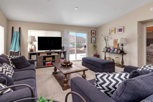 35124 Sorrel Ln, Lake Elsinore CA  92532-2802 exterior