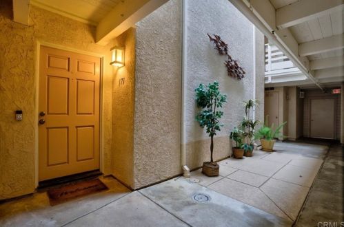 7063 Camino Degrazia, San Diego CA 92111-7818 exterior