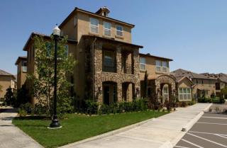 1242 Champlain Dr, Fresno CA  93720-5049 exterior