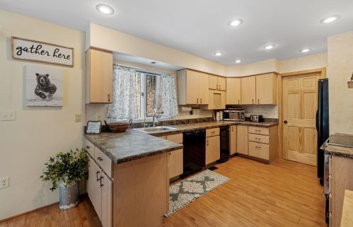 5 Wildwood Dr, Ellsworth NH  03223-4260 exterior
