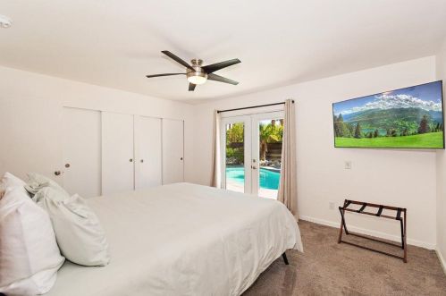 2632 Aurora Dr, Palm Springs CA  92262-2362 exterior