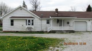 807 8th St, Frankton, IN 46044-9749
