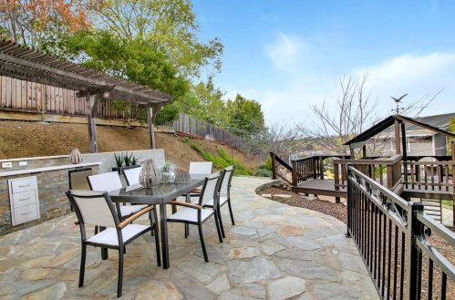 732 Colleen Dr, San Jose CA 95123-4608 exterior