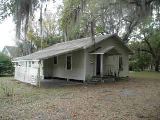 805 Lee Ave, Arcadia, FL 34266-4035