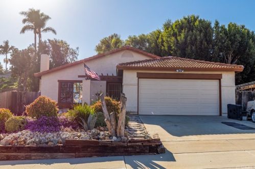 707 Valley Crest Dr, Oceanside, CA 92058-7442