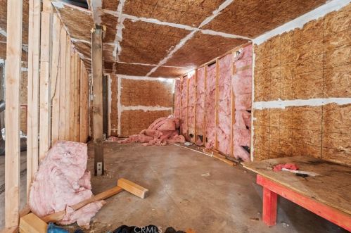 5041 Avenue, Lancaster CA  93536-2989 exterior