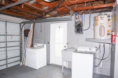 4107 Westwood Dr, Tarpon Springs FL  34691-1755 exterior