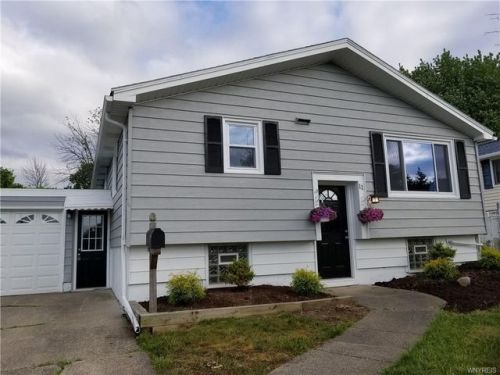 11 Hackett Dr, Tonawanda, NY 14150-5201