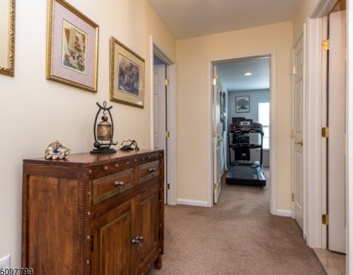 30 Surrey Ln, Flemington NJ  08822-1588 exterior