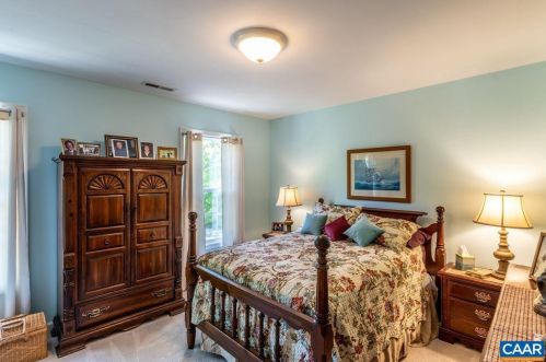 12 Seminole Trl, Bybee VA  22963-3157 exterior