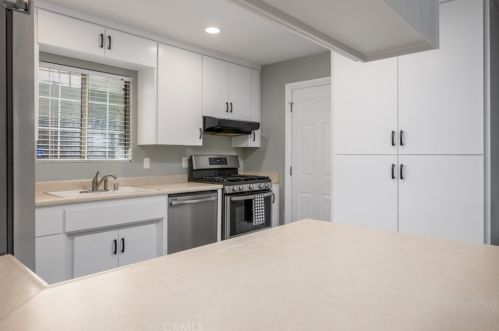 6047 Sheppard St, Riverside CA  92504-1557 exterior