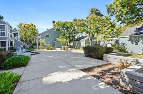858 Boardwalk Pl, Redwood City CA  94065-1806 exterior