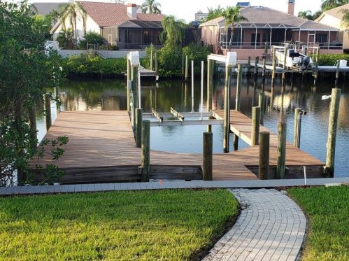 925 Allegro Ln, Ruskin, FL 33572-2731