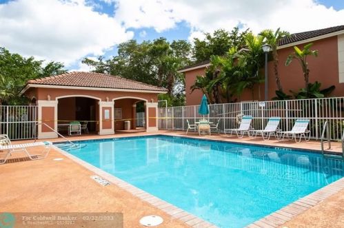 1206 100th Ave, Hollywood FL  33024-4377 exterior