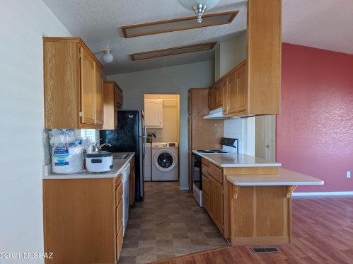 3492 Feldspar Ave, Tucson, AZ 85735-9007