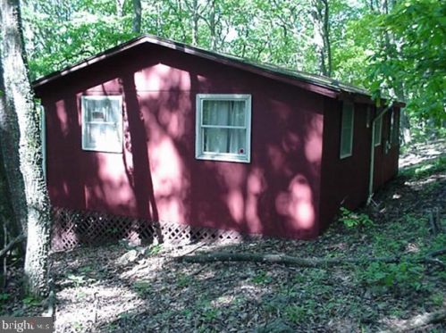 1044 Anthony Bohrer Rd, Slanesville, WV 25444