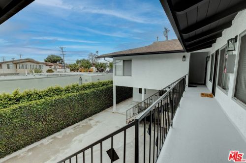 1751 Cabrillo Ave, Torrance CA  90501-3625 exterior
