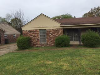 1851 Perkins Rd, Memphis TN  38117-7430 exterior