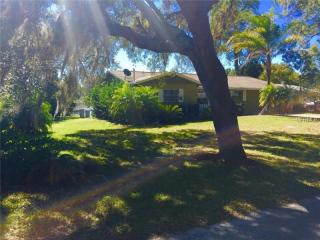 37410 Turner Dr, Umatilla, FL 32784-8374