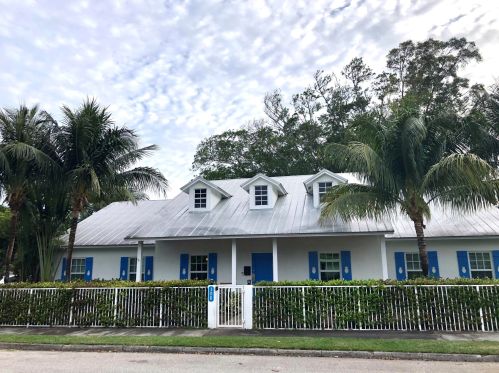 308 Greenwood Dr, West Palm Beach, FL 33405-1916
