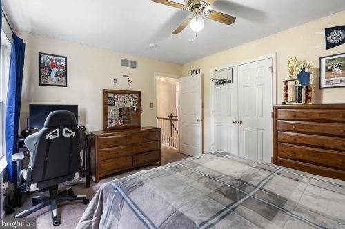 617 Grand Ave, Pittsburgh PA  19083-3224 exterior