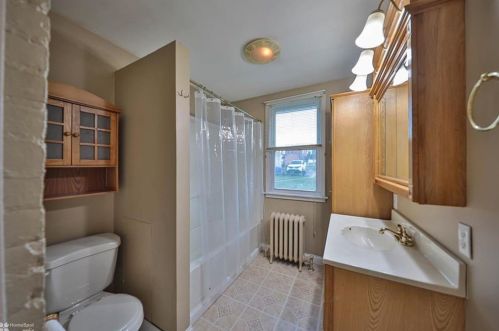 726 Milton St, Easton PA  18042-6366 exterior