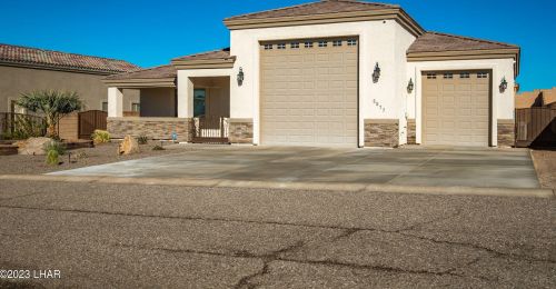 2577 Nez Perce Rd, Bullhead City, AZ 86426-7050