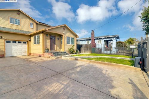 1815 102nd Ave, Oakland, CA 94603-3311