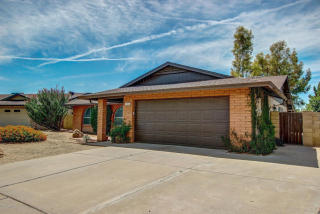 9056 49th Dr, Glendale, AZ 85302-3545