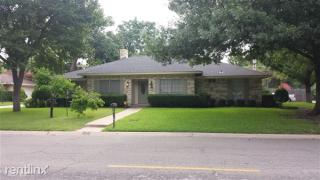 3200 Nottingham Dr, Denton TX  76209-1349 exterior