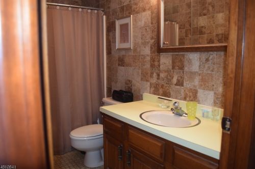 3 Roc Etam Rd, Parsippany NJ  07834-9633 exterior