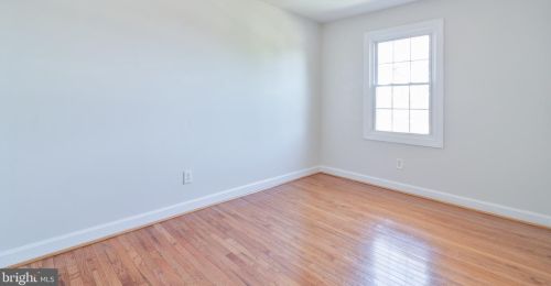 2943 Wetherburn Ct, Woodbridge VA  22191-4631 exterior