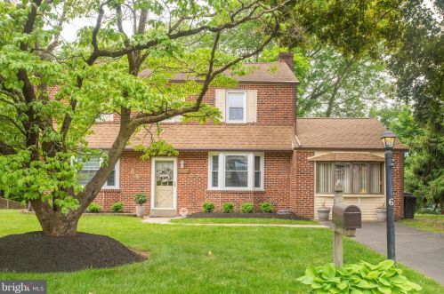 6 Church Rd, Melrose Park, PA 19027-2206